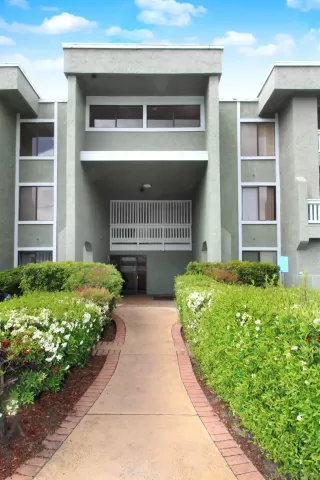 Photo #2: 240009179 Listing 