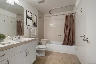 Photo #5: 240009209 Listing