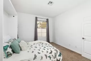 Photo #5: 240009314 Listing