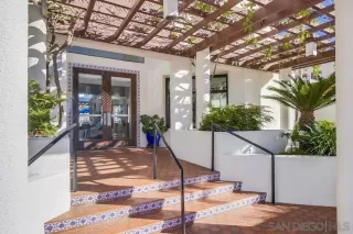 Photo #2: 240009317 Listing