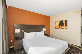 Photo #4: 240009381 Listing