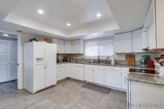 Photo #3: 240009394 Listing