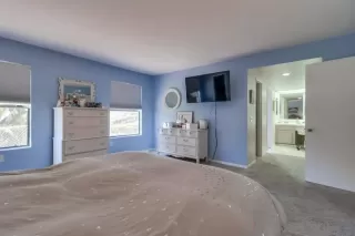 Photo #5: 240009394 Listing