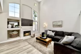 Photo #3: 240009412 Listing