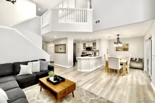 Photo #4: 240009412 Listing