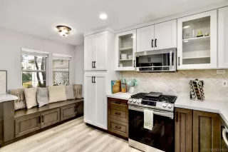 Photo #5: 240009412 Listing