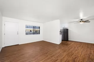 Photo #3: 240009420 Listing 