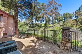 Photo #6: 240009428 Listing