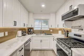 Photo #2: 240009452 Listing