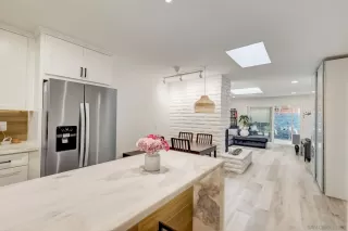 Photo #6: 240009452 Listing