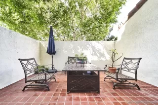 Photo #6: 240009547 Listing