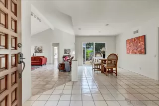 Photo #4: 240009580 Listing 