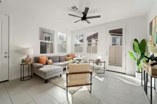 Photo #2: 240009615 Listing