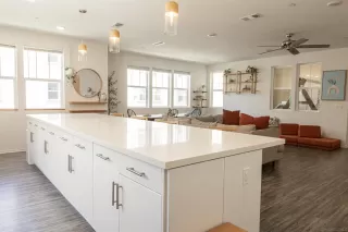 Photo #1: 240009686 Listing