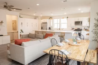 Photo #4: 240009686 Listing