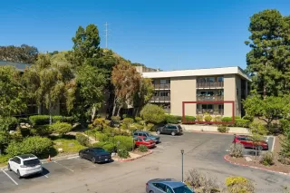 Photo #3: 240009692 Listing