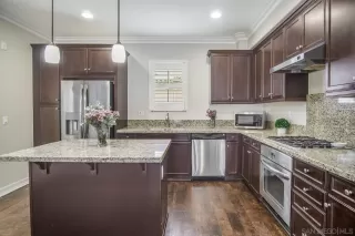 Photo #6: 240009725 Listing