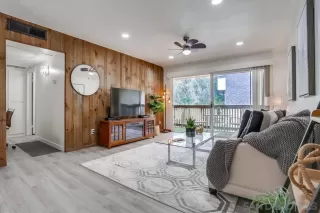 Photo #4: 240009727 Listing