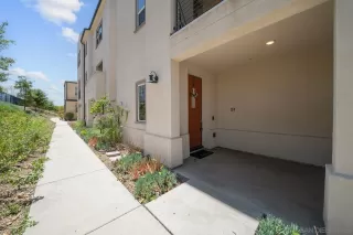 Photo #5: 240009744 Listing