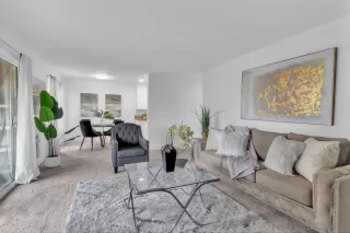 Photo #4: 240009754 Listing 