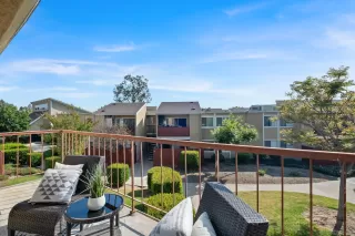 Photo #5: 240009779 Listing