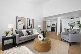 Photo #6: 240009779 Listing