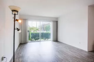 Photo #6: 240009782 Listing 