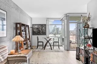 Photo #2: 240009803 Listing