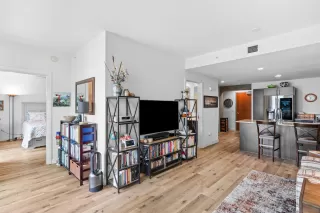 Photo #5: 240009803 Listing