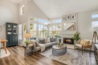 Photo #3: 240009804 Listing 