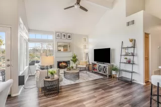 Photo #5: 240009804 Listing 