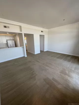 Photo #5: 240009805 Listing