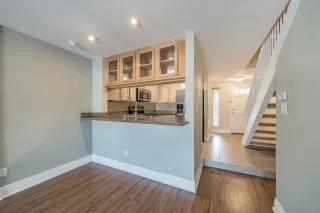 Photo #2: 240009816 Listing 