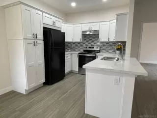 Photo #3: 240009858 Listing