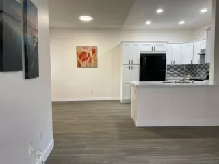 Photo #5: 240009858 Listing