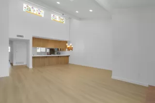 Photo #6: 240009876 Listing 