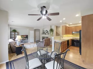 Photo #4: 240009894 Listing