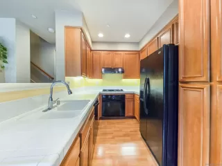 Photo #6: 240009894 Listing