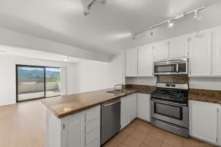 Photo #2: 240009902 Listing 