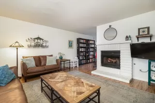 Photo #3: 240010031 Listing