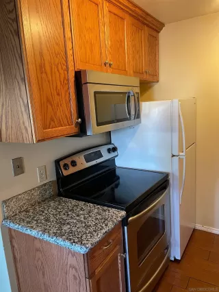 Photo #4: 240010047 Listing