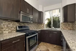 Photo #4: 240010056 Listing 