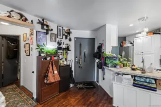 Photo #4: 240010130 Listing 