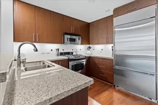 Photo #5: 240010141 Listing