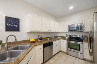 Photo #4: 240010146 Listing