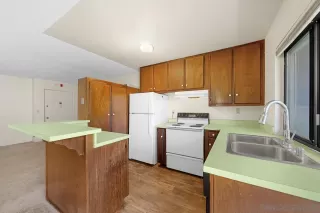 Photo #3: 240010161 Listing