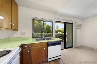 Photo #4: 240010161 Listing