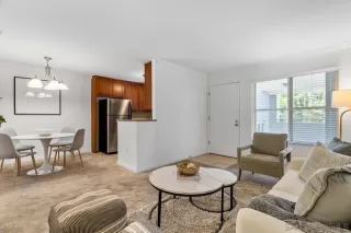 Photo #5: 240010170 Listing