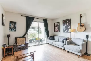 Photo #2: 240010197 Listing