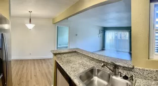 Photo #5: 240010262 Listing